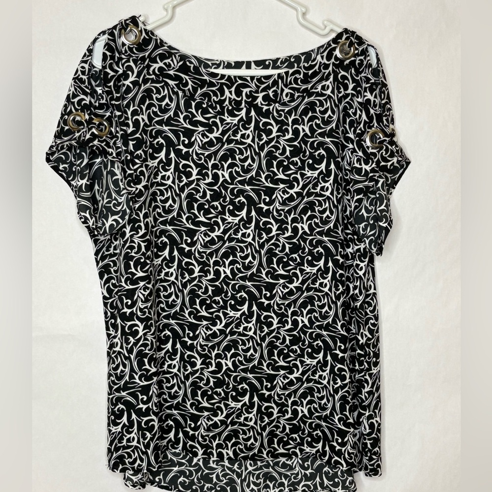 'Cupio' Women’s Size L Black and White shirt with peek a boo short sleeves